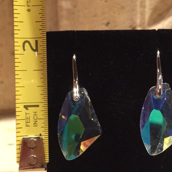 {Farah Jewelry}Clear Nugget Drop Earrings - Picture 3 of 3